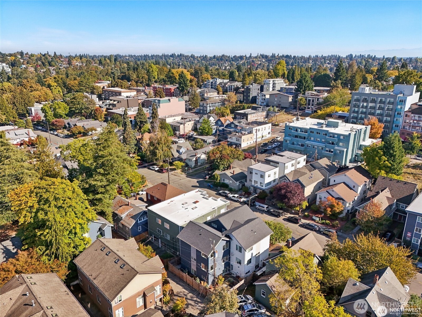 5255 Brooklyn Avenue NE Seattle WA 98015