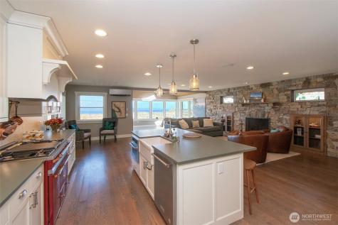 2390 Place Road Port Angeles WA 98363