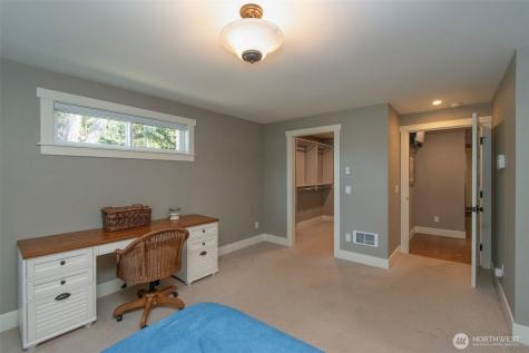 2390 Place Road Port Angeles WA 98363