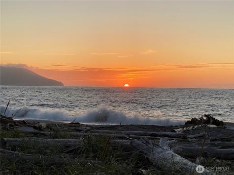 2390 Place Road Port Angeles WA 98363