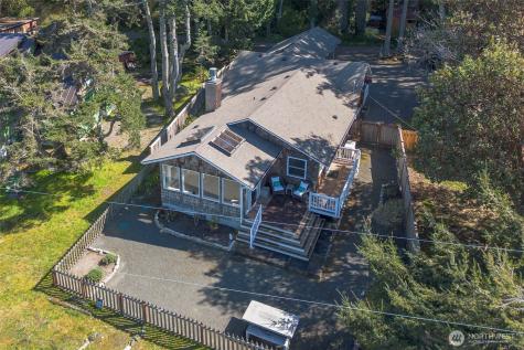 2390 Place Road Port Angeles WA 98363