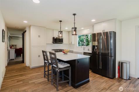 4482 NW Cascade Street Silverdale WA 98383