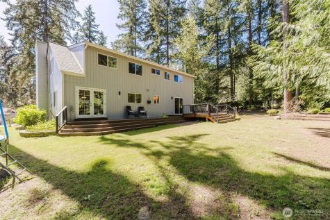 4482 NW Cascade Street Silverdale WA 98383