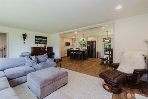 4482 NW Cascade Street Silverdale WA 98383