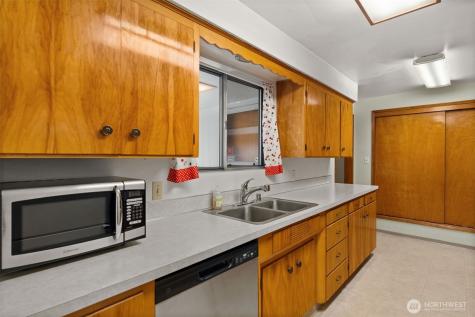 3510 Oas Dr. W University Place WA 98466