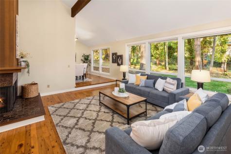 642 213th Place NE Sammamish WA 98074