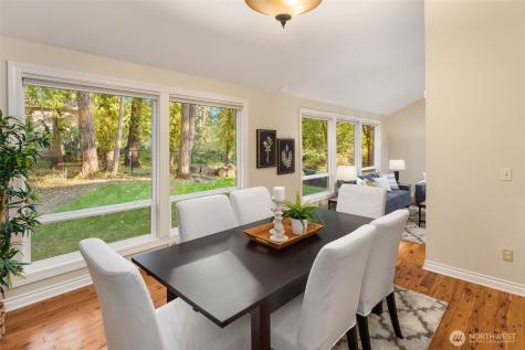 642 213th Place NE Sammamish WA 98074