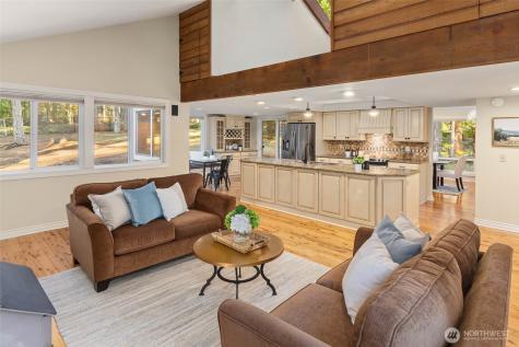 642 213th Place NE Sammamish WA 98074