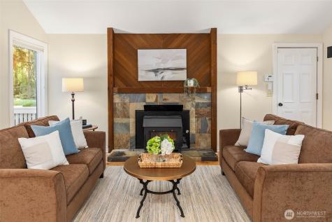 642 213th Place NE Sammamish WA 98074