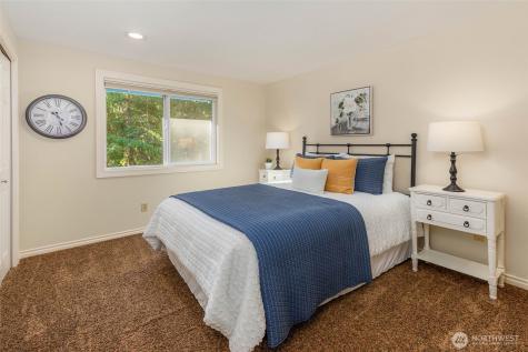 642 213th Place NE Sammamish WA 98074