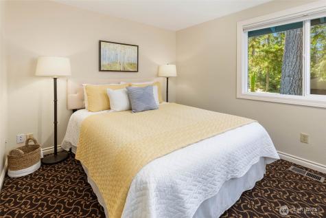 642 213th Place NE Sammamish WA 98074