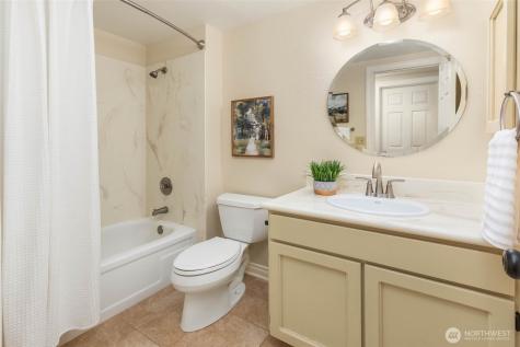 642 213th Place NE Sammamish WA 98074