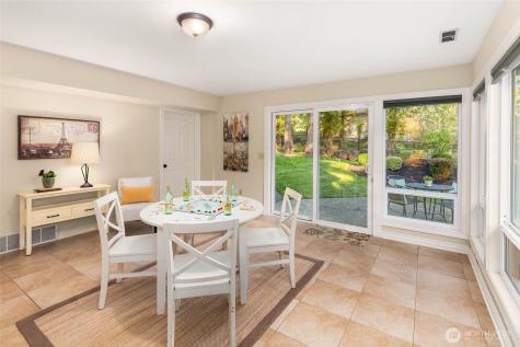 642 213th Place NE Sammamish WA 98074