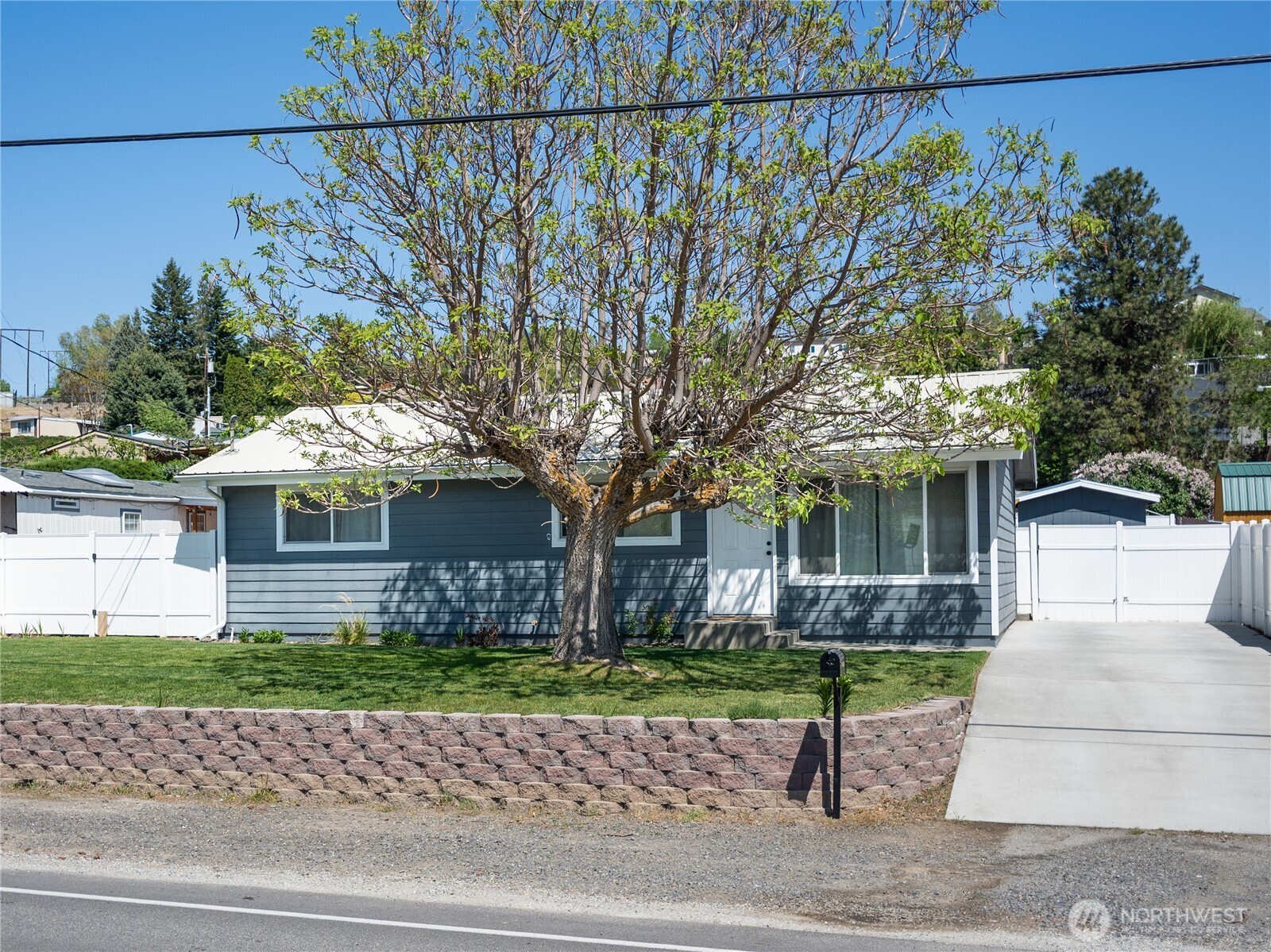 2115 Rock Island Road East Wenatchee WA 98802