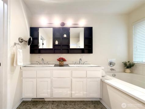 2128 148th Place SW Lynnwood WA 98087