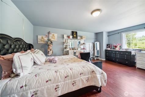 1407 Slide Creek Road Longview WA 98632
