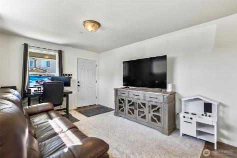 7121 42nd Place NE Marysville WA 98270