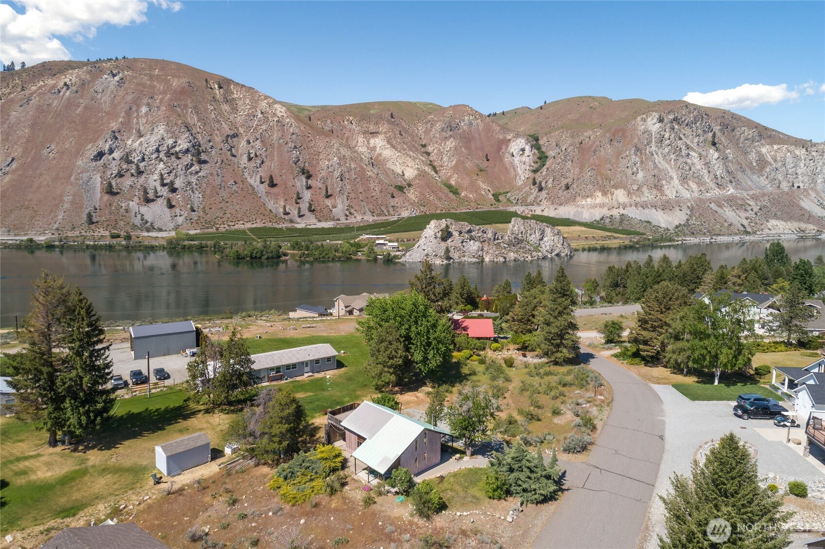 245 Lakeview Avenue Orondo WA 98843