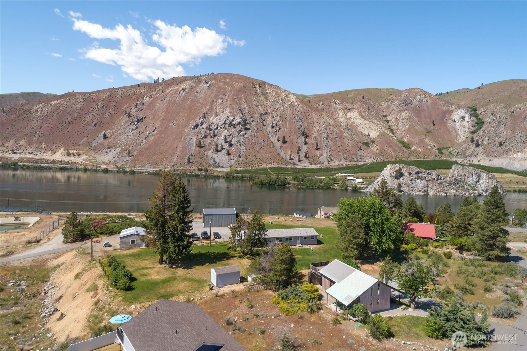 245 Lakeview Avenue Orondo WA 98843