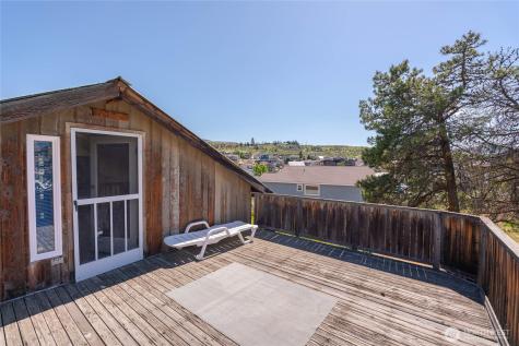 245 Lakeview Avenue Orondo WA 98843