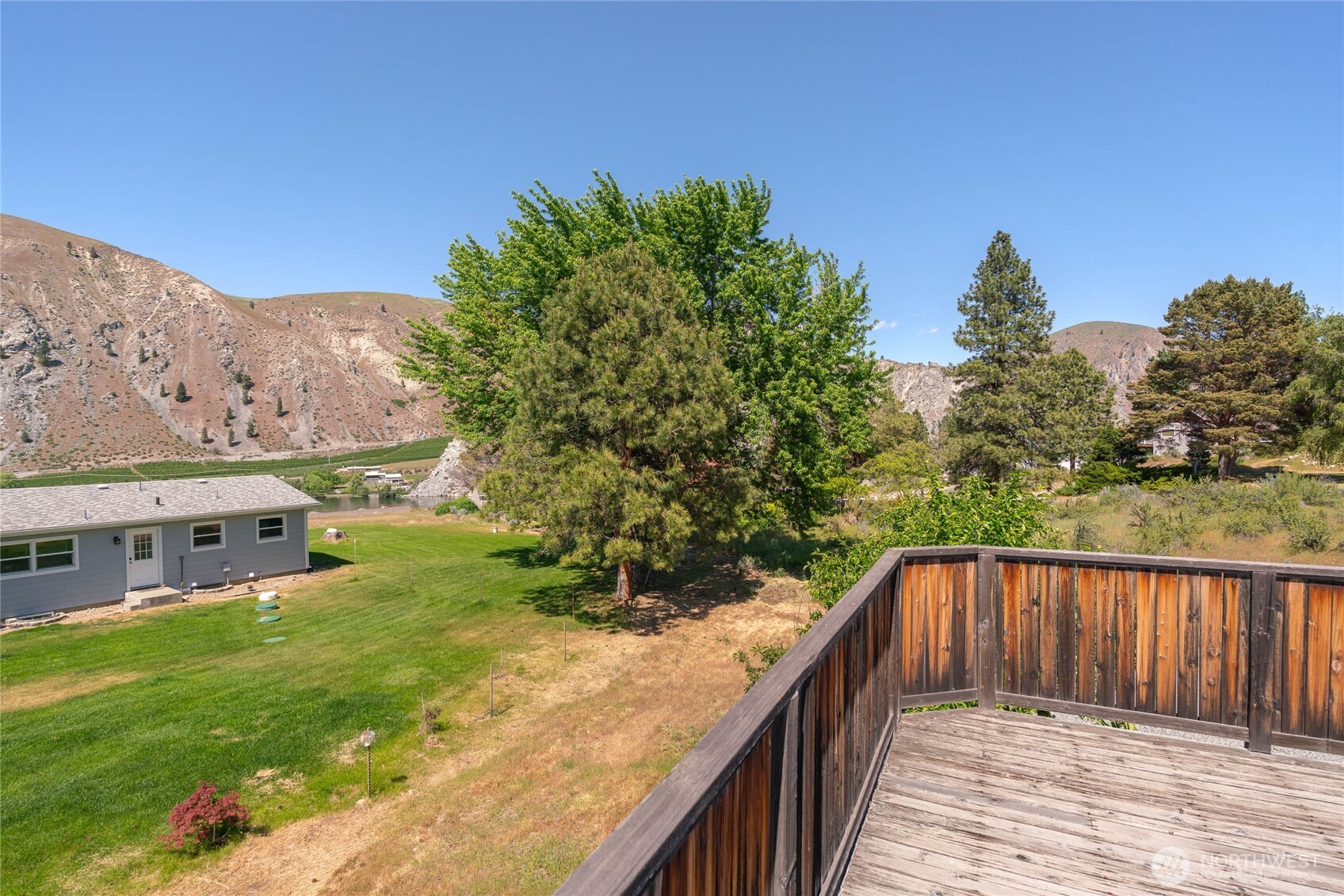 245 Lakeview Avenue Orondo WA 98843