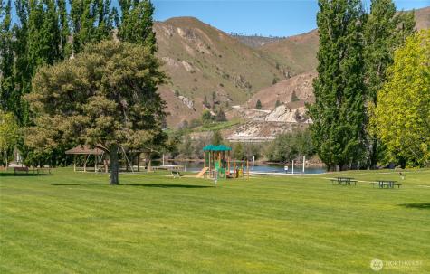 245 Lakeview Avenue Orondo WA 98843
