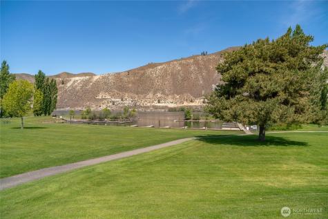 245 Lakeview Avenue Orondo WA 98843