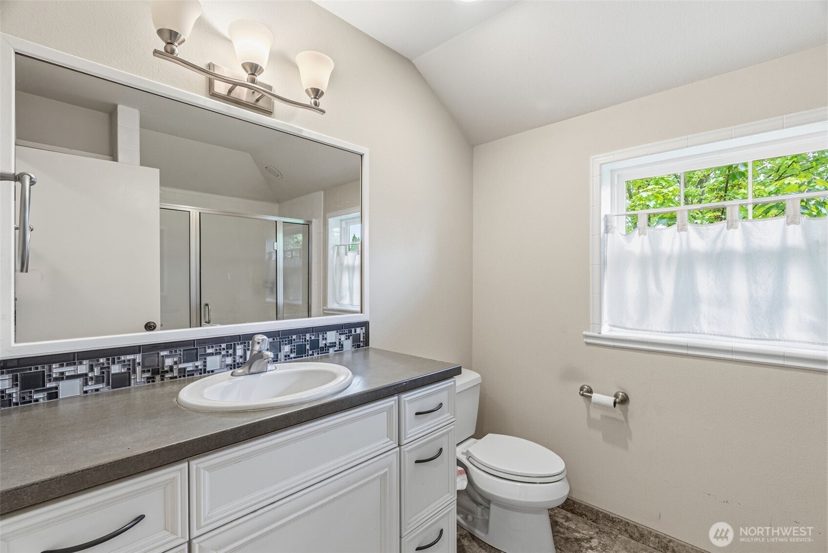 2655 Pacific Way Longview WA 98632