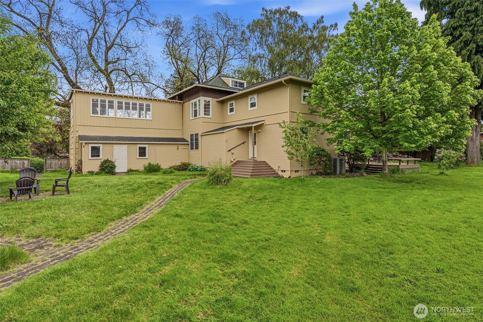2655 Pacific Way Longview WA 98632