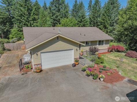 1853 SE Cashmere Street Port Orchard WA 98367
