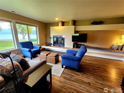 1 Beach 538-c Manson WA 98831