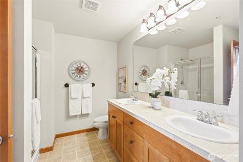 18502 36th Avenue W Lynnwood WA 98037