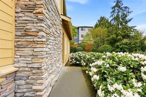 18502 36th Avenue W Lynnwood WA 98037