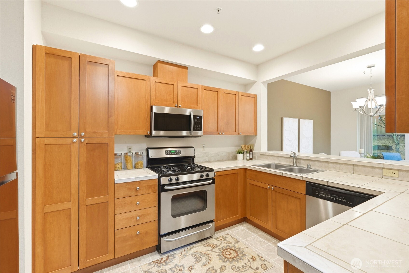 18502 36th Avenue W Lynnwood WA 98037