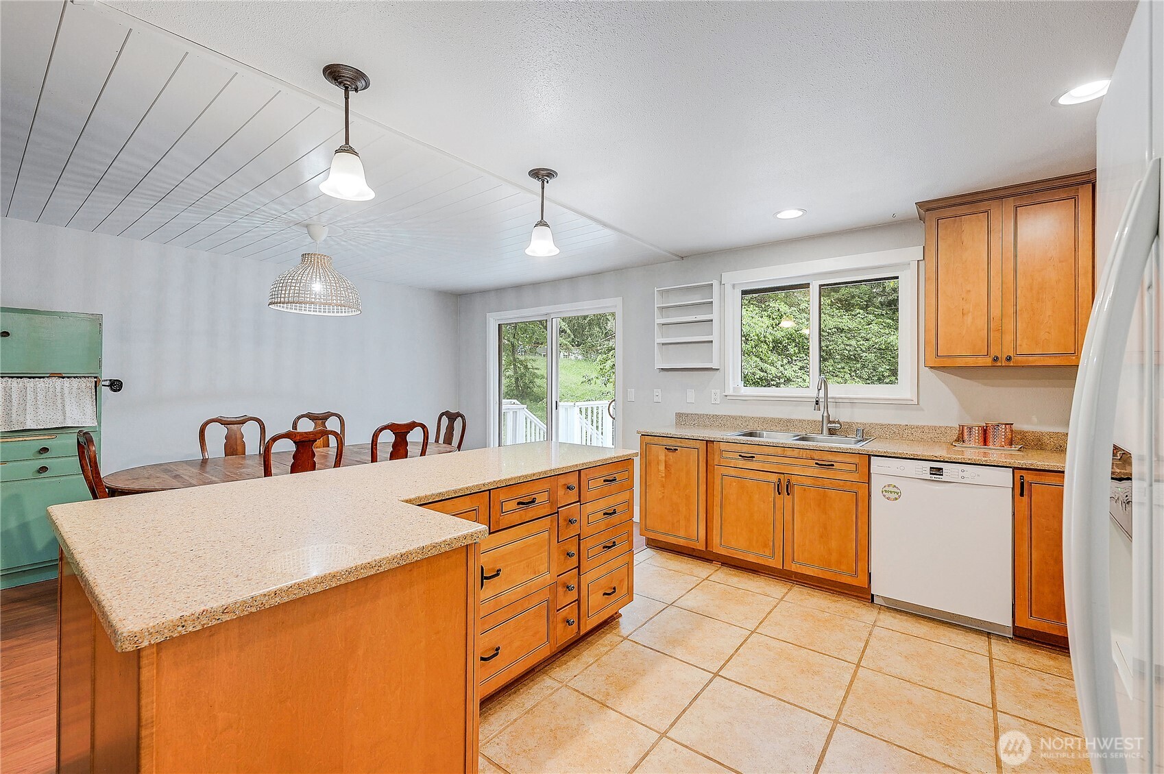 2625 NE Mary Court Poulsbo WA 98370