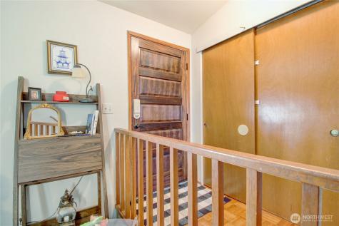 73 NW Roeder Drive Oak Harbor WA 98277