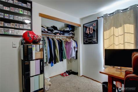 73 NW Roeder Drive Oak Harbor WA 98277