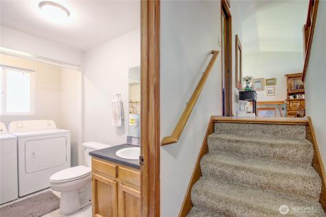 73 NW Roeder Drive Oak Harbor WA 98277