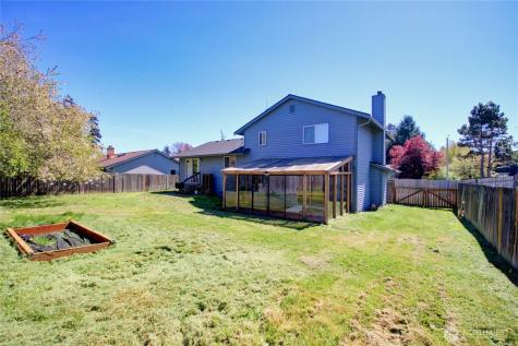 73 NW Roeder Drive Oak Harbor WA 98277