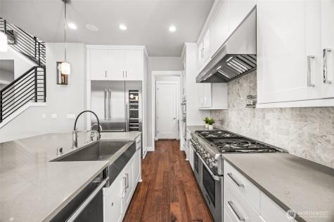21888 SE 5th Place Sammamish WA 98074