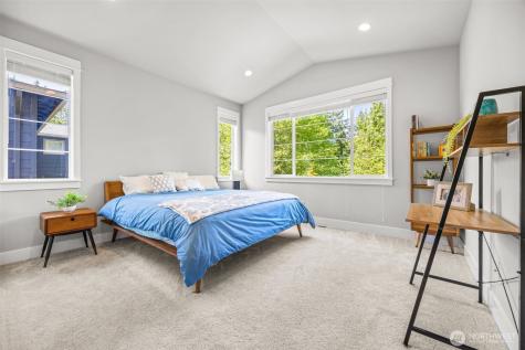 21888 SE 5th Place Sammamish WA 98074