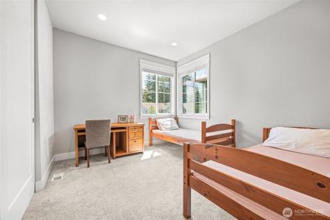 21888 SE 5th Place Sammamish WA 98074