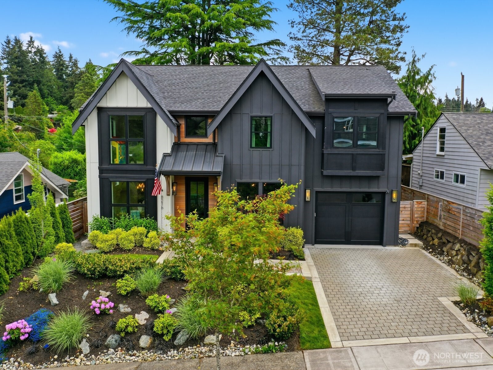 8216 23rd Avenue NE Seattle WA 98115