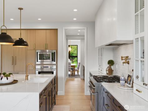 8216 23rd Avenue NE Seattle WA 98115