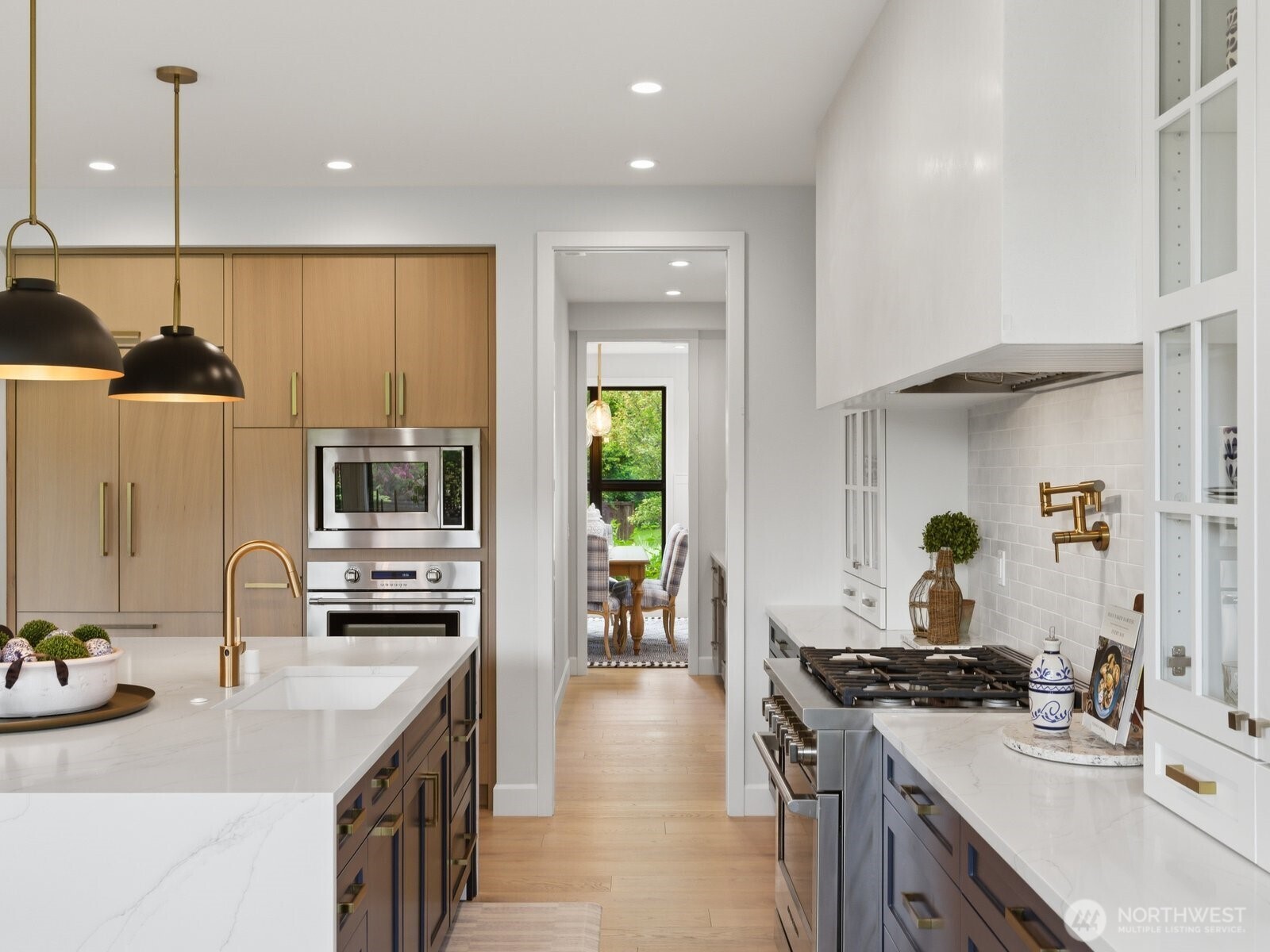 8216 23rd Avenue NE Seattle WA 98115