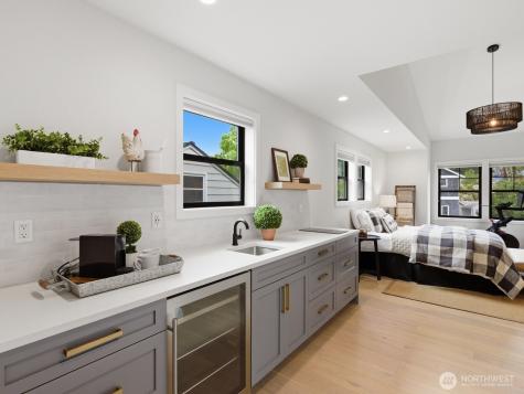 8216 23rd Avenue NE Seattle WA 98115