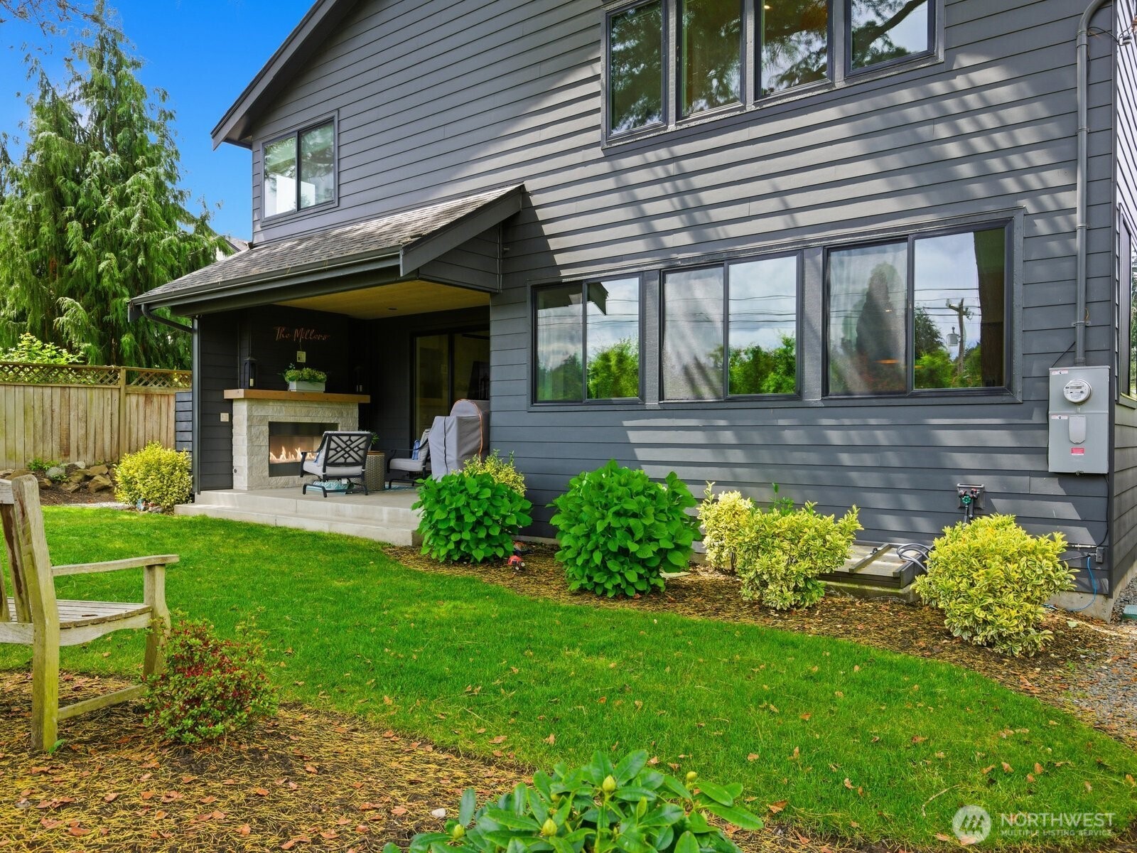 8216 23rd Avenue NE Seattle WA 98115