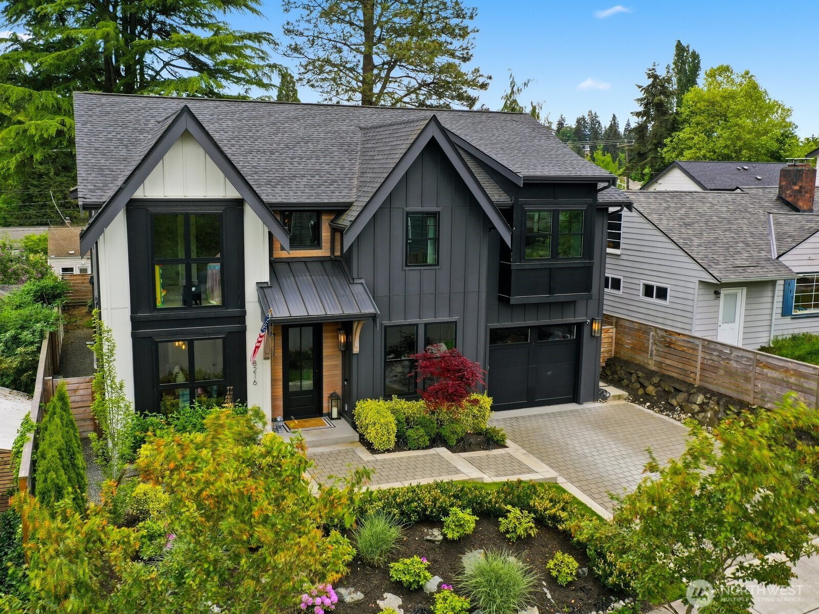 8216 23rd Avenue NE Seattle WA 98115
