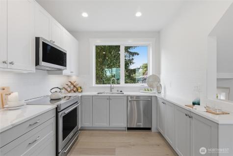 8815 Densmore Avenue N Seattle WA 98103
