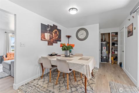 9414 Sharon Drive Everett WA 98204